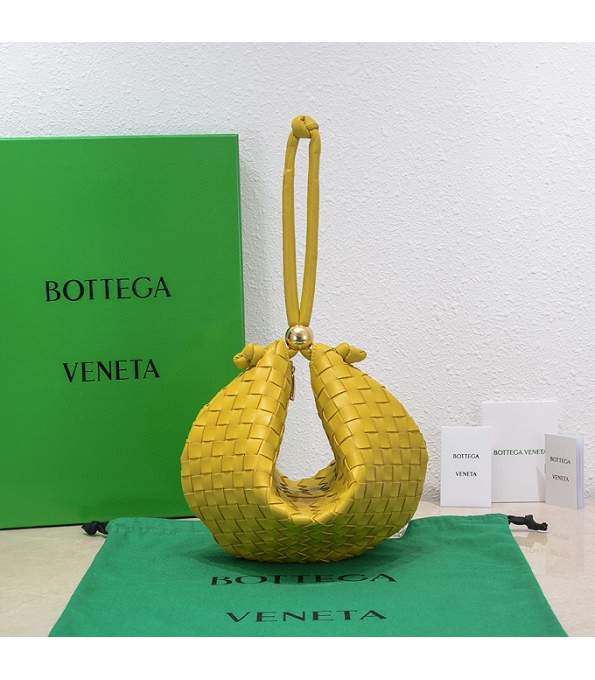 Bottega Veneta Yellow Original Intrecciato Leather Medium Turn Pouch With Adjustable Strap