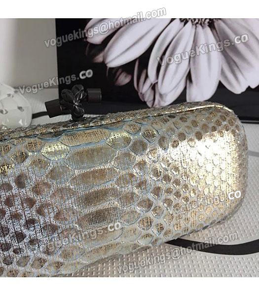 Bottega Veneta 25cm Knot Snake Veins Leather Clutch Bag Light Gold-4