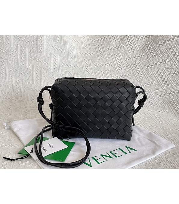 Bottega Veneta Black Original Intrecciato Calfskin Leather Small Loop Camera Bag