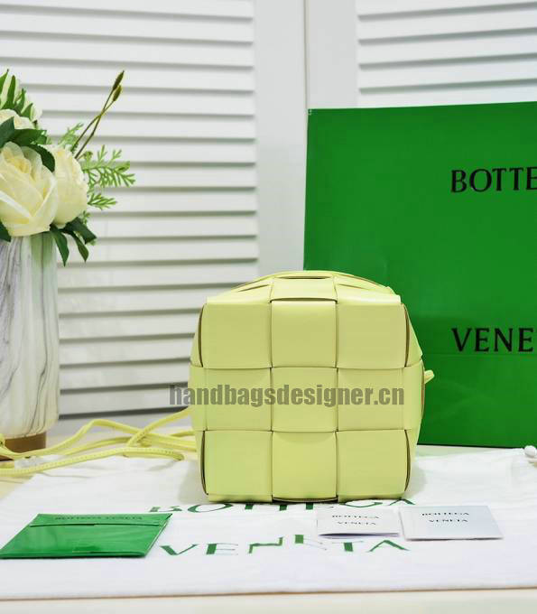 Bottega Veneta Bright Yellow Original Intreccio Leather Small Cassette CrossBody Bucket Bag-4