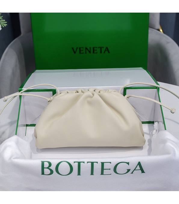 Bottega Veneta Cloud Offwhite Original Plain Calfskin Leather Mini Pouch