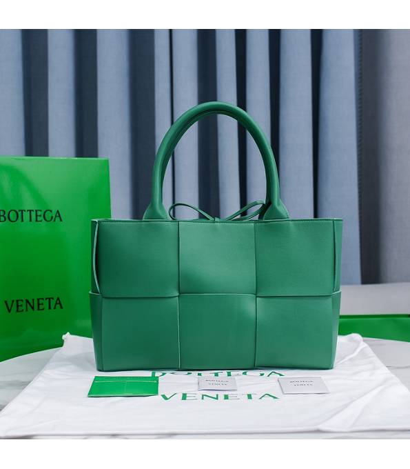 Bottega Veneta Green Original Calfskin Leather Arco 35cm Tote Bag