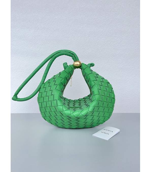 Bottega Veneta Green Original Intrecciato Leather Medium Turn Pouch With Adjustable Strap