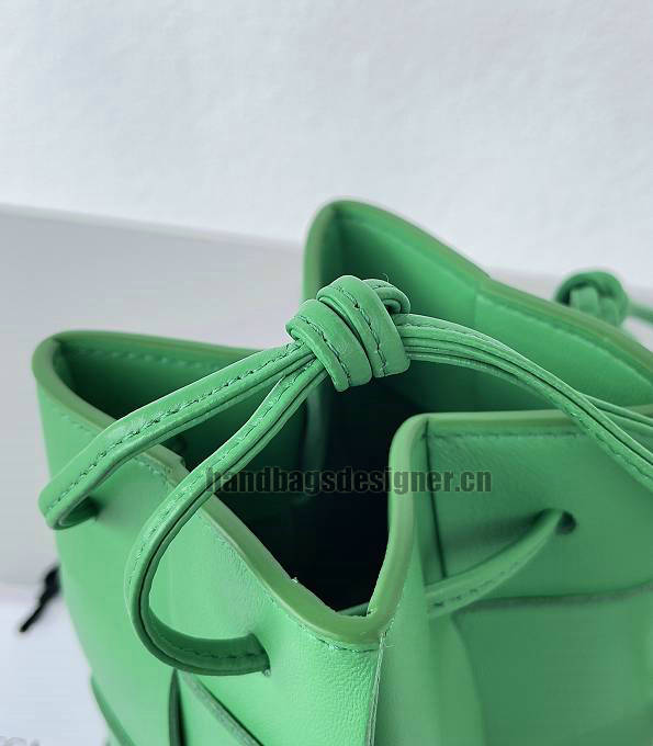 Bottega Veneta Green Original Intreccio Leather Mini Cassette CrossBody Bucket Bag-2