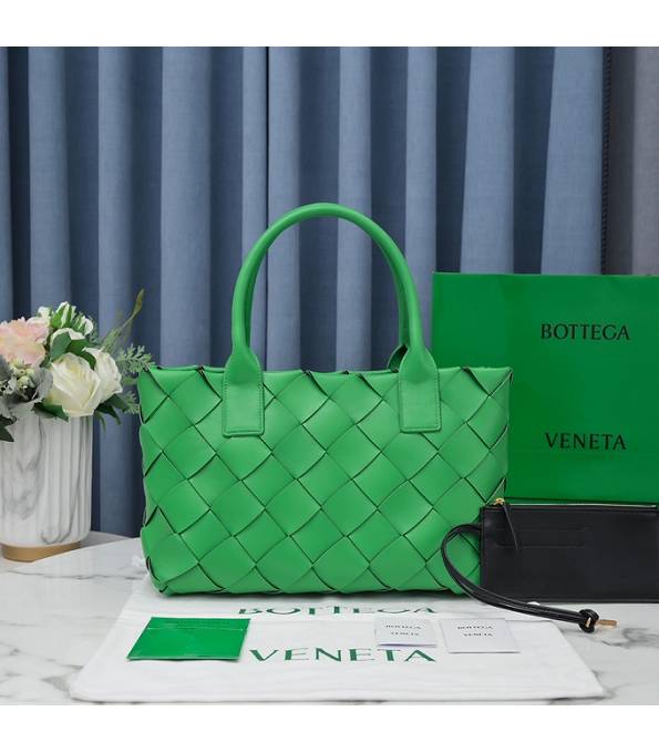 Bottega Veneta Maxi Cabat Green Original Lambskin Leather Tote Bag