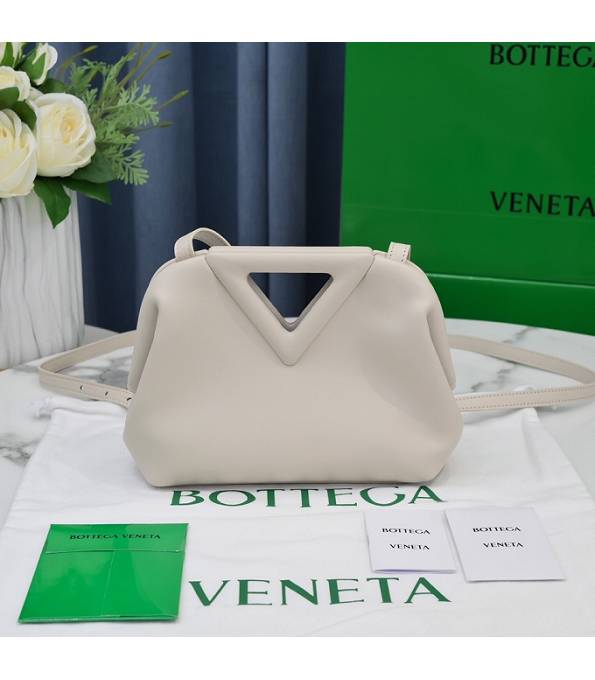 Bottega Veneta Offwhite Original Calfskin Leather 22cm Point Top Handle Bag