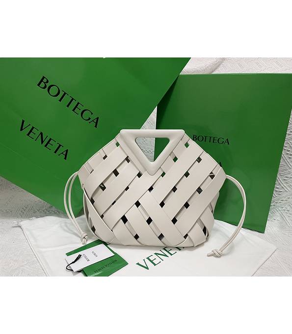 Bottega Veneta Point White Original Calfskin Leather Medium Top Handle Basket Bag