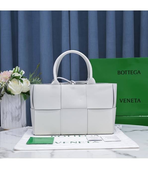 Bottega Veneta White Original Lambskin Leather Arco 30cm Tote Bag
