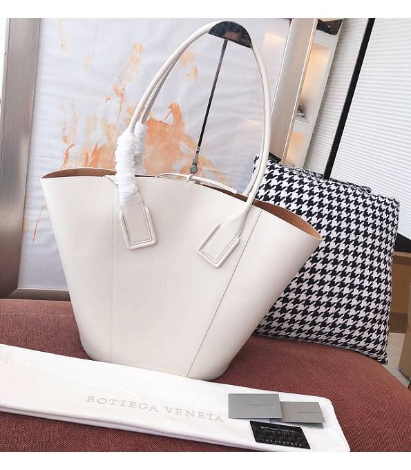 Bottega Veneta White Original Smooth Real Leather Basket Tote Bag