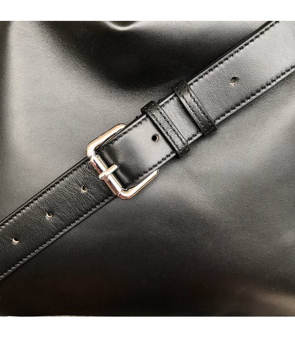 Fendi Black Original Lambskin Leather Pack Medium Pouch-7