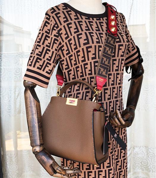 Fendi Peekaboo Iconic Essentially Coffee Original Leather 27cm Shoulder Bag