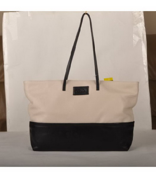 Fendi Togo Leather Shoulder Bag White_Black