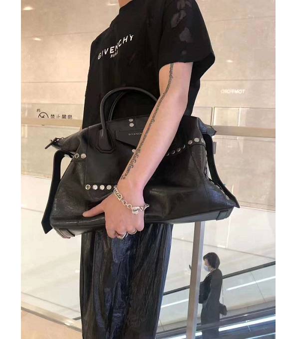 Givenchy Antigona Soft Black Original Oil Wax Leather Rivet 30cm Medium Tote Bag