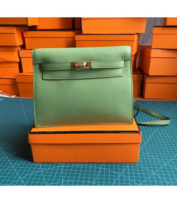 Hermes Kelly 22cm DanSe Apple Green Original Swift Leather Golden Metal Handbag