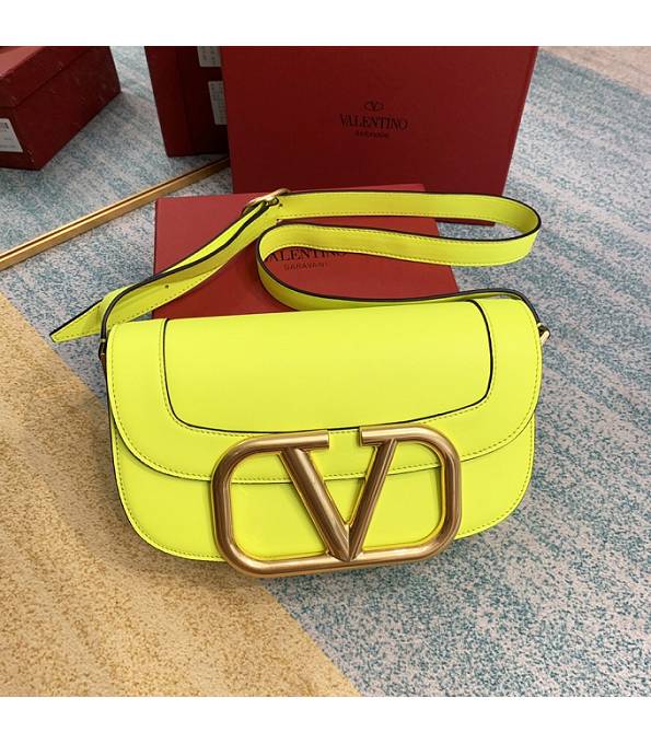 Valentino Garavani Maxi Yellow Original Calfskin Leather Golden Metal 26cm Shoulder Bag