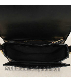 Yves Saint Laurent Large Chyc Shoulder Bag In Black Leather-3