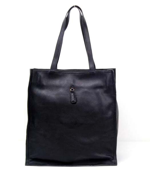 Yves Saint Laurent Shoulder Bag in Black Leather